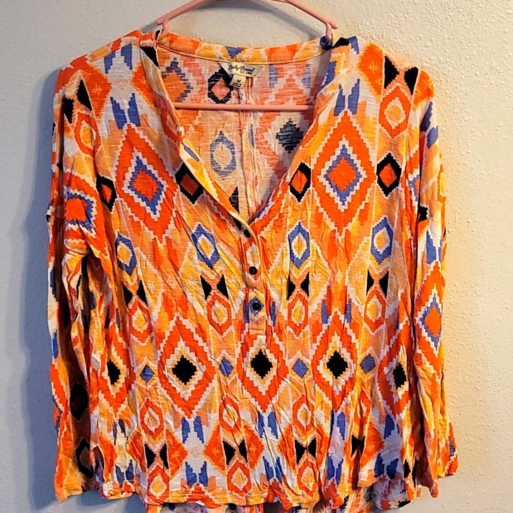 Lucky brand top. Size M.